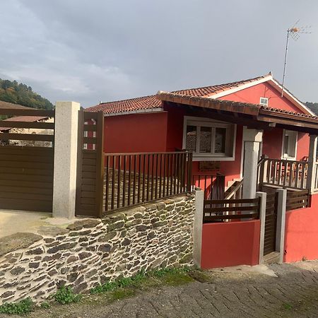 Casa Do Feligres E Da Alsira Villa Nogueira de Abaixo ภายนอก รูปภาพ