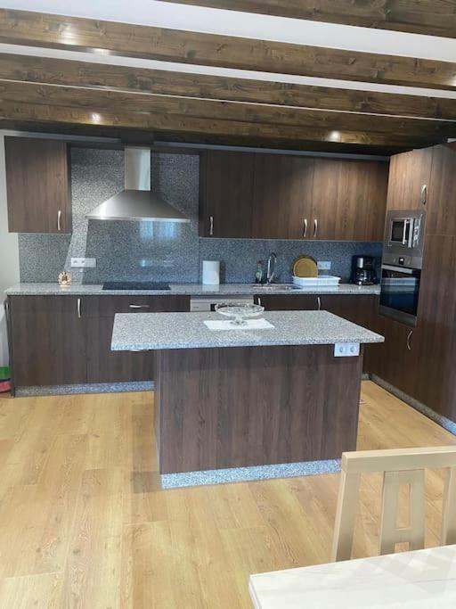 Casa Do Feligres E Da Alsira Villa Nogueira de Abaixo ภายนอก รูปภาพ