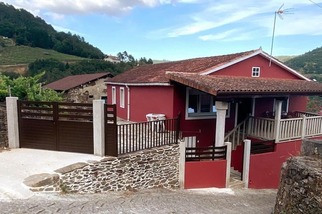 Casa Do Feligres E Da Alsira Villa Nogueira de Abaixo ภายนอก รูปภาพ