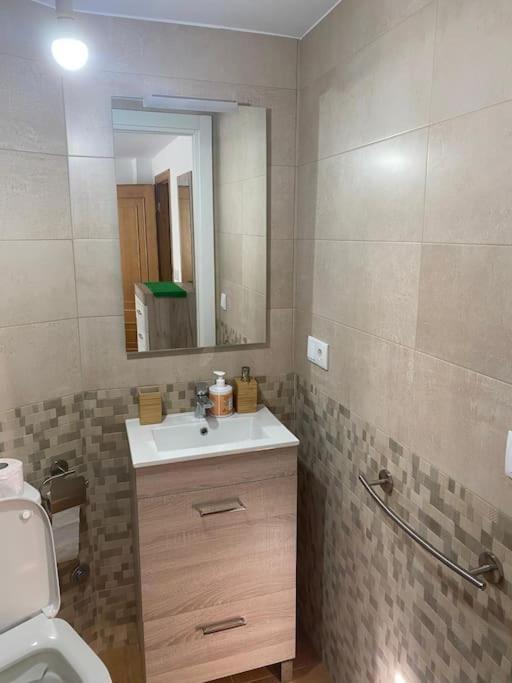 Casa Do Feligres E Da Alsira Villa Nogueira de Abaixo ภายนอก รูปภาพ