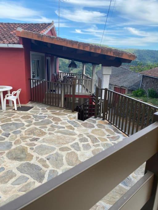 Casa Do Feligres E Da Alsira Villa Nogueira de Abaixo ภายนอก รูปภาพ